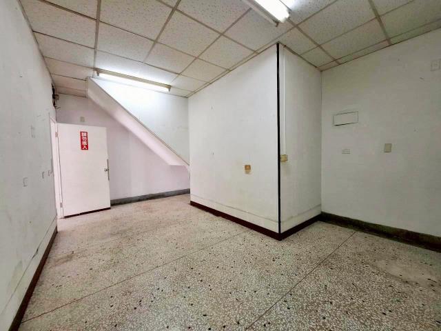 台南仁德店面-12